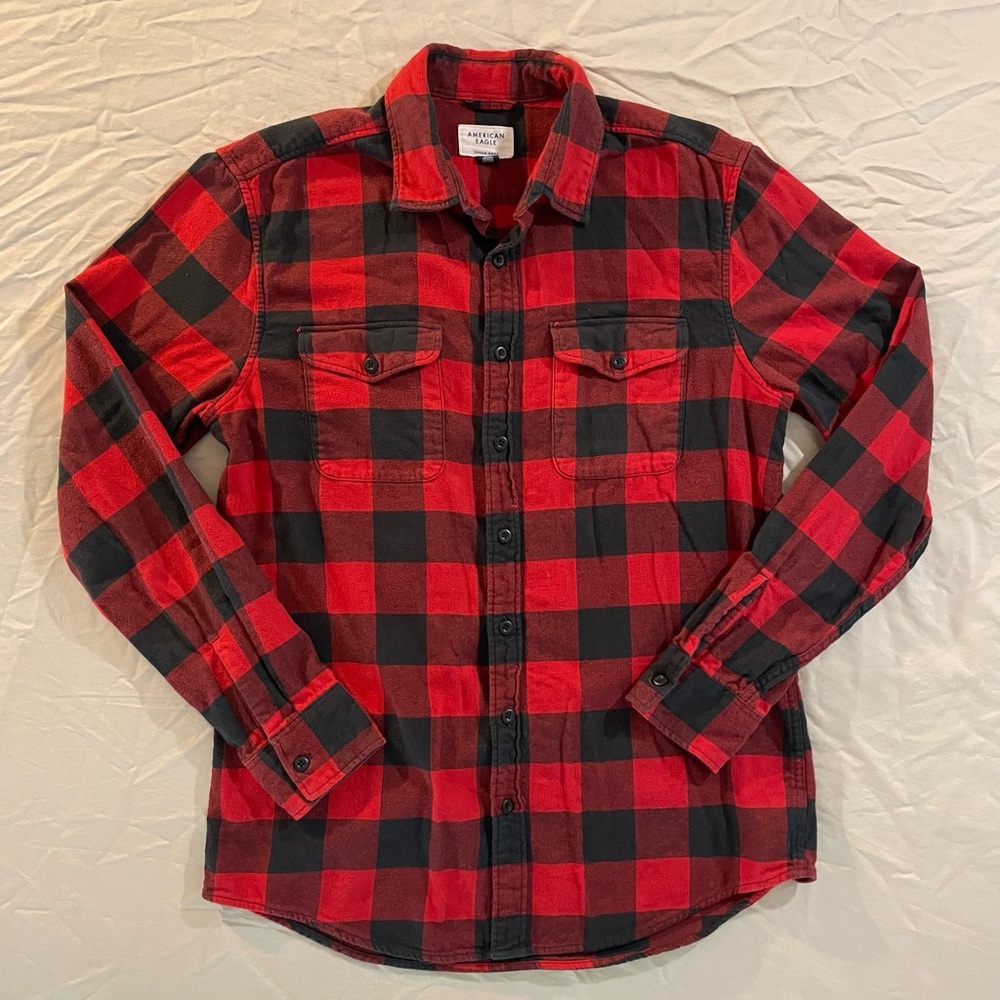 American Eagle Outfitters Red and Black Checkered Men's Shirt